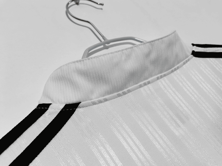 Liverpool 1995/96 (Away Kit) 10