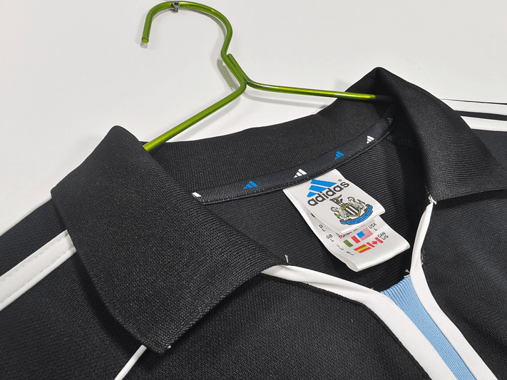 New Castle 2000/01 (Away Kit) 5