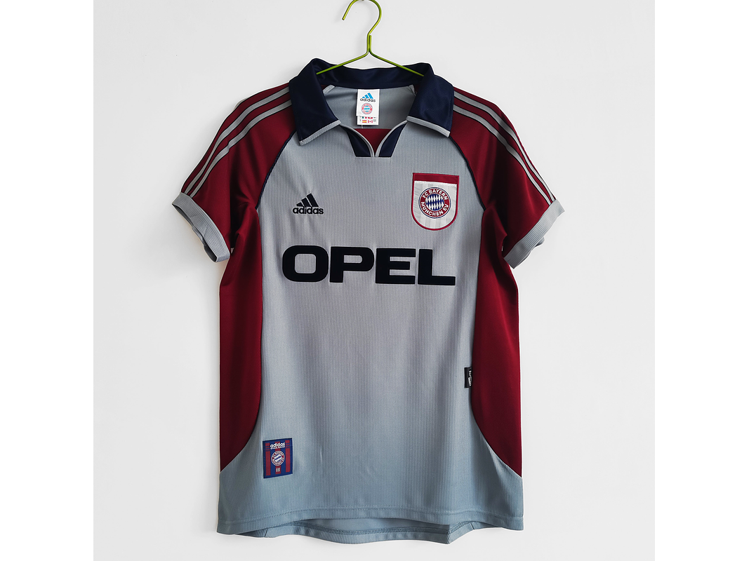 Bayern Munich 1998/99 (Third Kit) 1