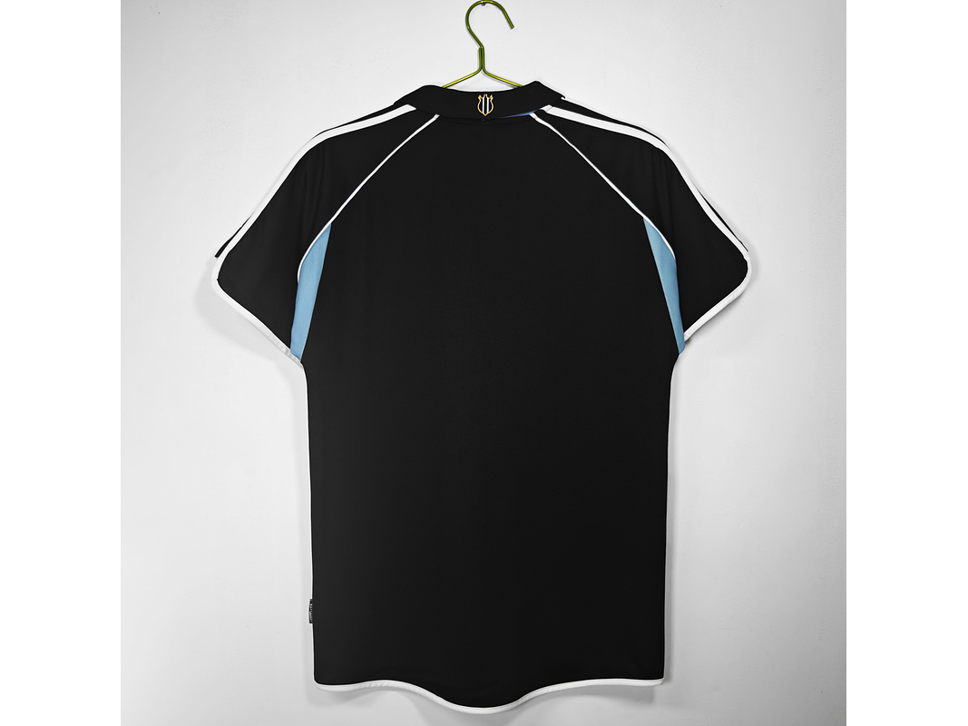 New Castle 2000/01 (Away Kit) 8