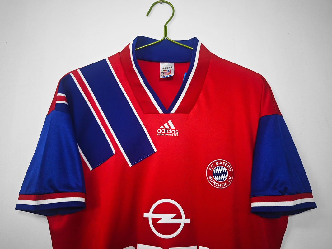 Bayern Munich 1993/95 (Home Kit) 10