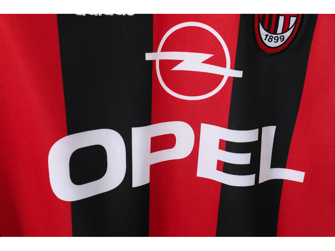 AC Milan 2000/02 (Home Kit) 6