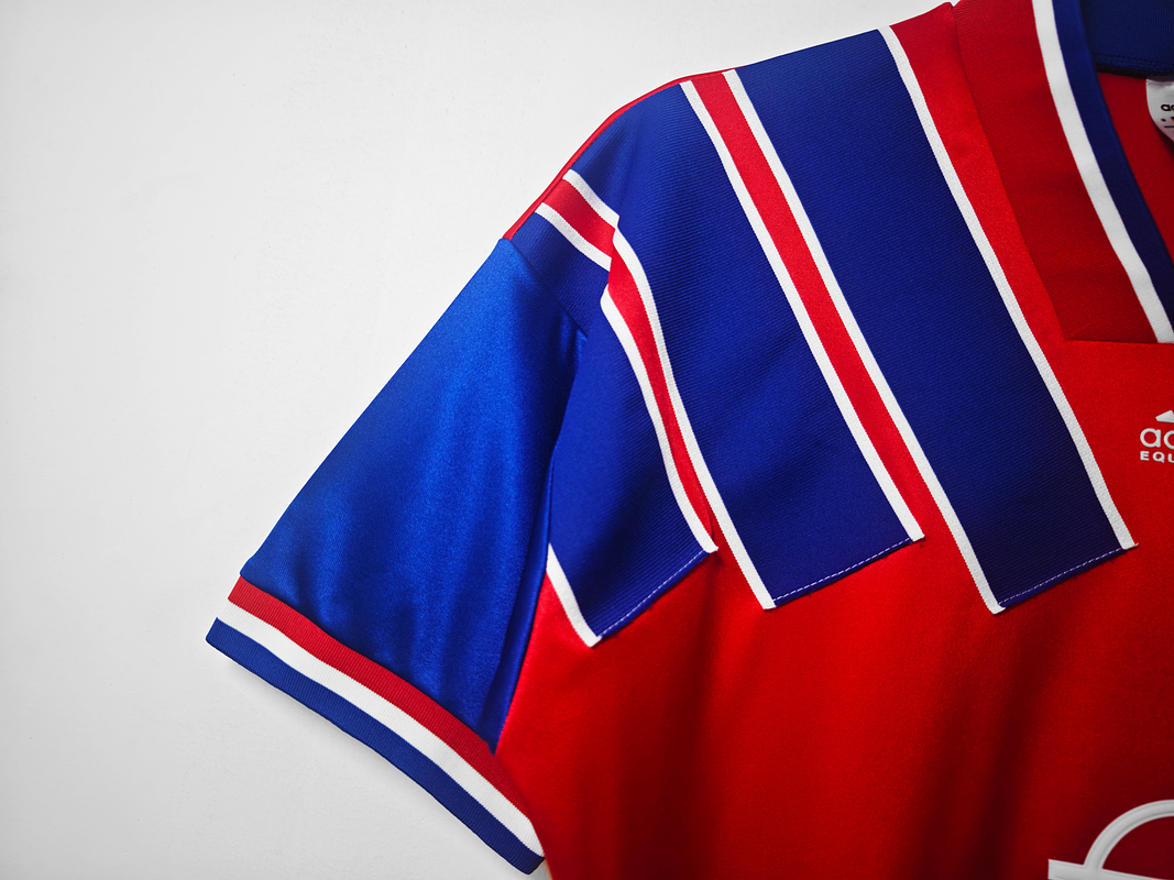 Bayern Munich 1993/95 (Home Kit) 11