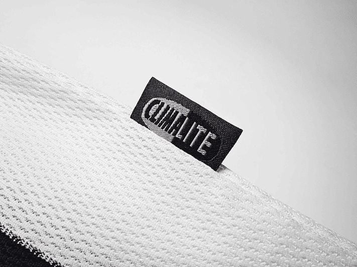 New Castle 1999/00 (Home Kit) 7