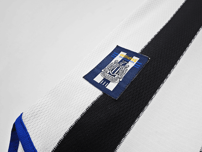 New Castle 1999/00 (Home Kit) 8