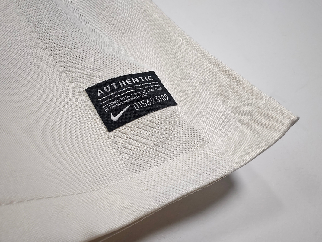 Corinthians 2012 (Home Kit) 6