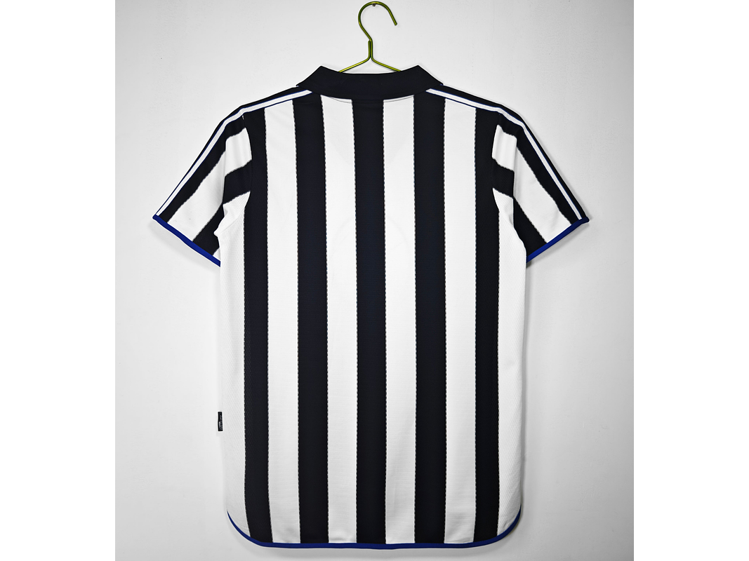 New Castle 1999/00 (Home Kit) 13