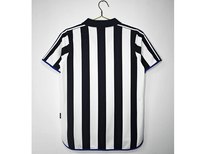 New Castle 1999/00 (Home Kit) 13