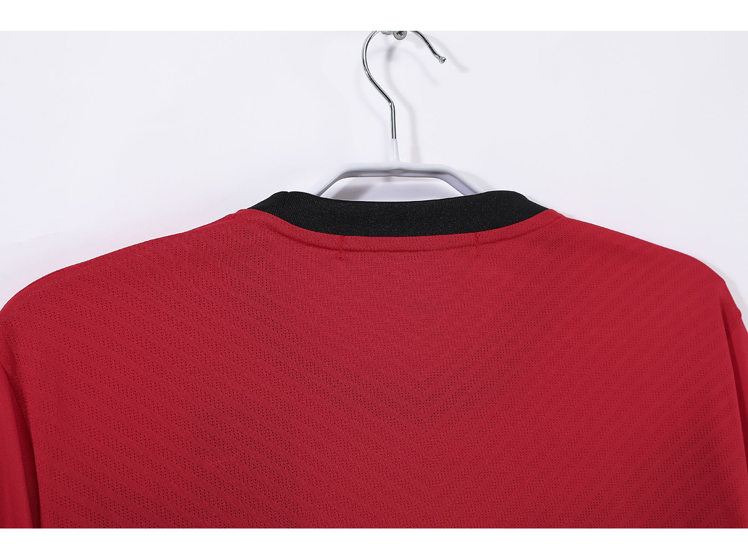 Manchester United 2010 (Home Kit – Long Sleeve) 3