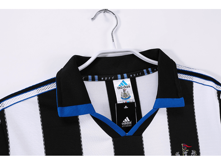 New Castle 2000/01 (Home Kit) 5