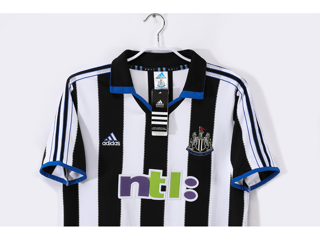 New Castle 2000/01 (Home Kit) 6