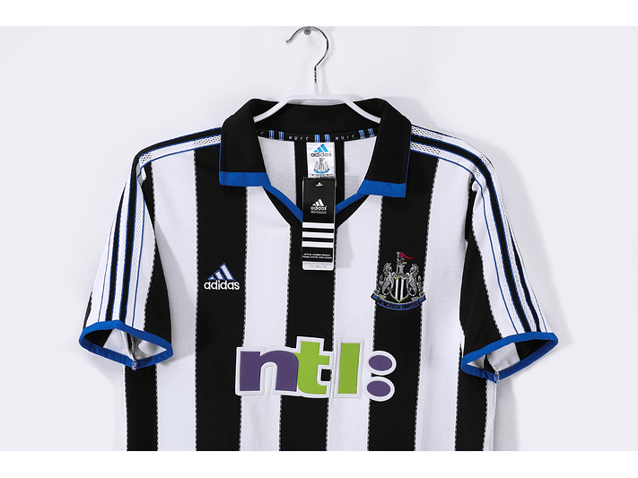 New Castle 2000/01 (Home Kit) 6