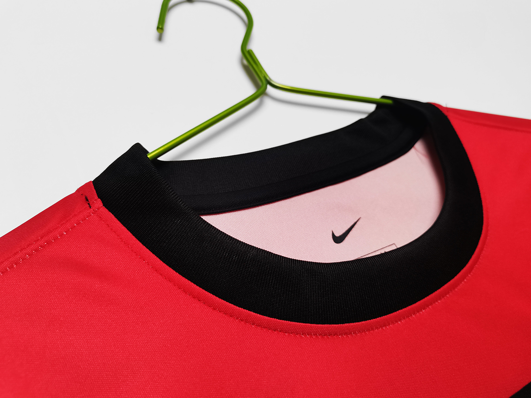 Flamengo 2000/01 (Home Kit) 4