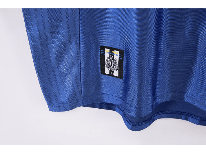 New Castle 1998/00 (Away Kit) 4