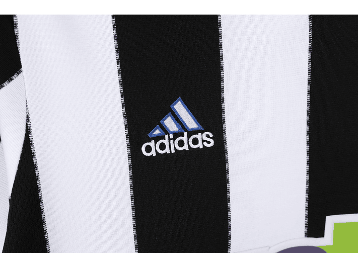 New Castle 2000/01 (Home Kit) 12