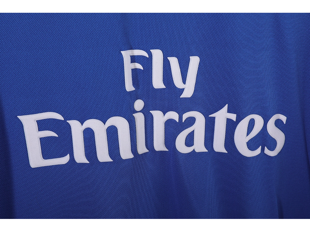 Chelsea 2001/03 (Home Kit) 8