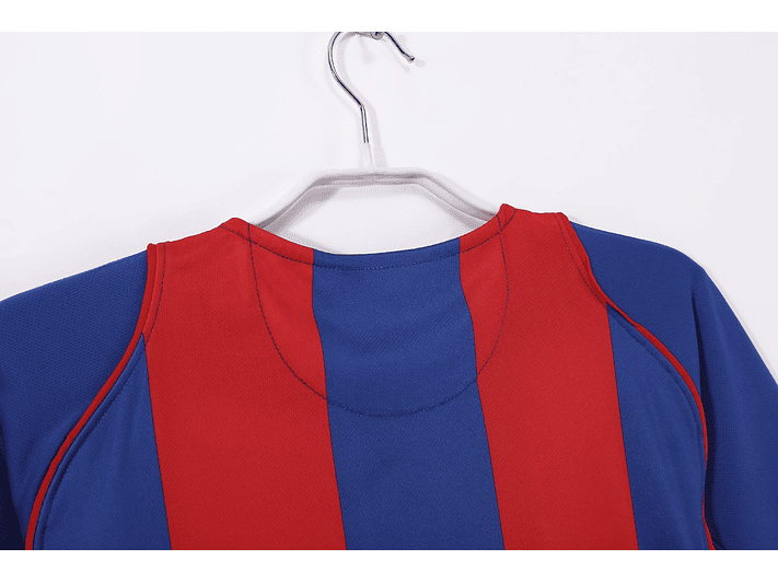 Barcelona 2004/05 (Home Kit) 8