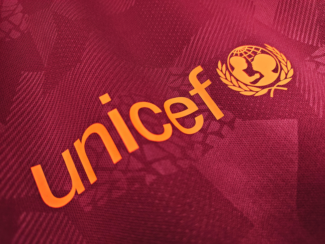 Barcelona 2017/18 (Third Kit) 7