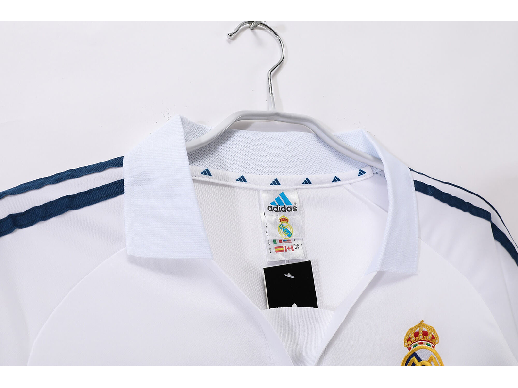 Real Madrid 2001/02 (Home Kit) 4