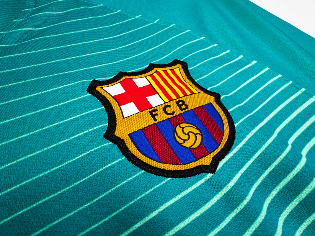 Barcelona 2016/17 (Third Kit) 6