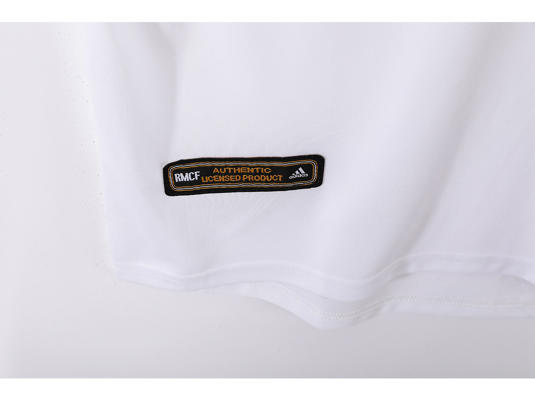 Real Madrid 2001/02 (Home Kit) 8