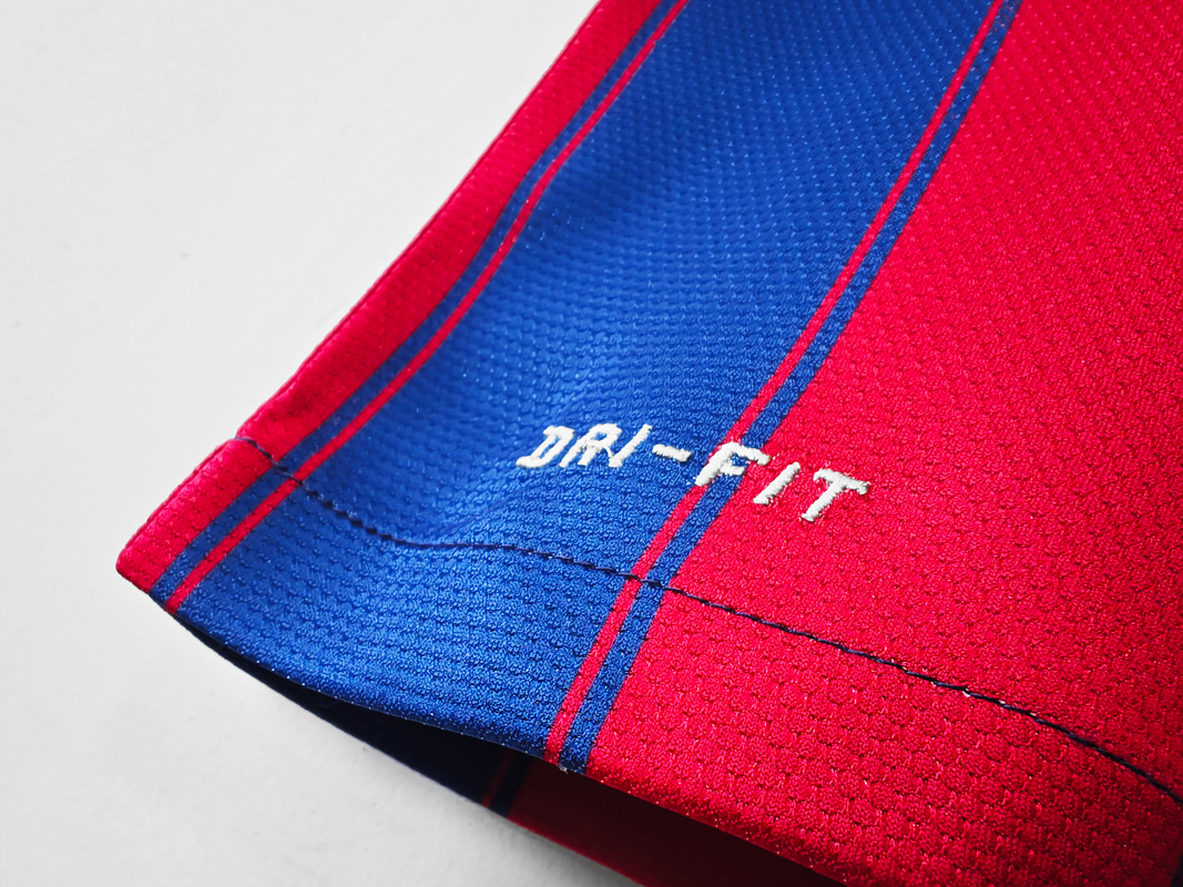 Barcelona 2009/10 (Home Kit) 7