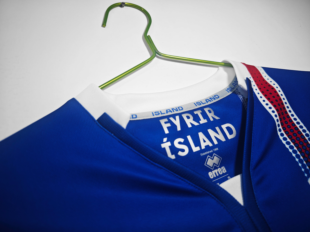 Islandia 2016/17 (Home Kit) 3