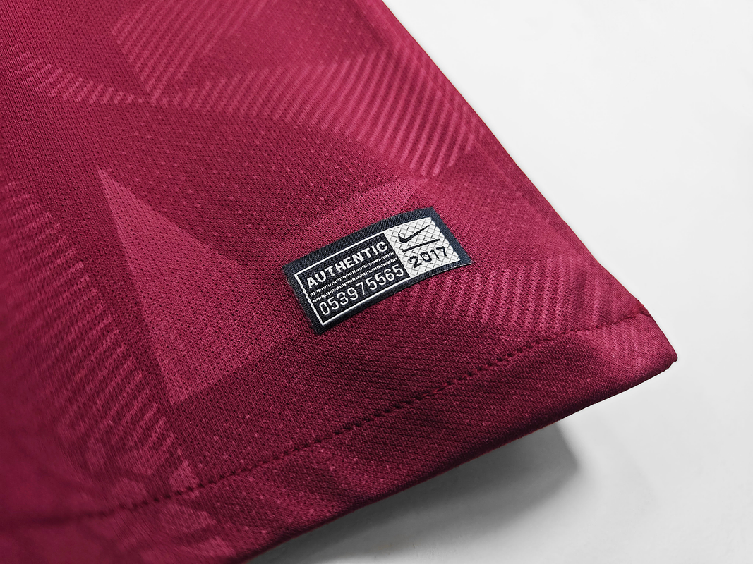 Barcelona 2017/18 (Third Kit) 12