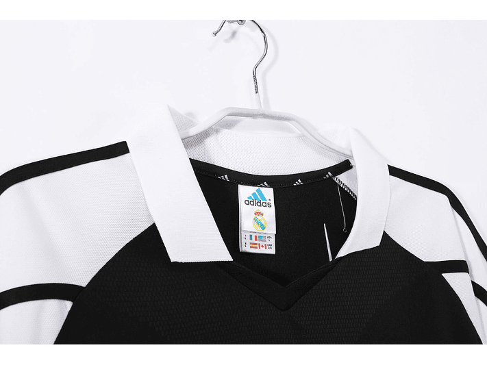 Real Madrid 2001/02 (Away Kit) 7