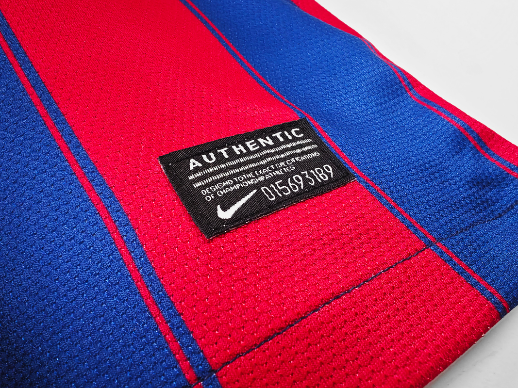 Barcelona 2009/10 (Home Kit) 10