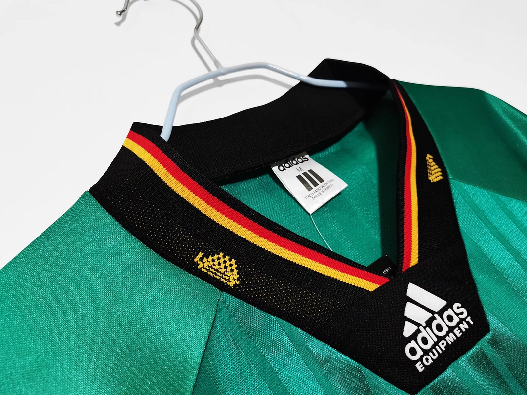 Alemania 1992 (Away Kit) 8
