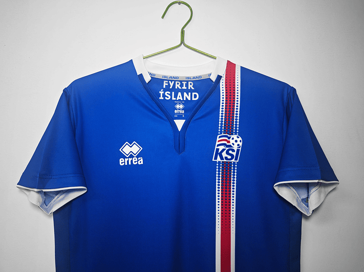 Islandia 2016/17 (Home Kit) 10