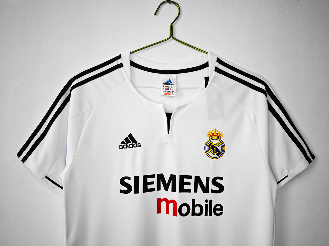 Real Madrid 2003/04 (Home Kit) 2