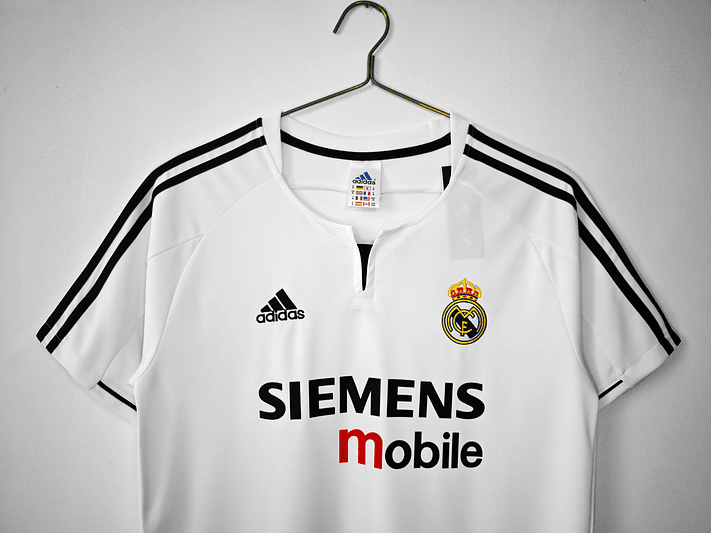 Real Madrid 2003/04 (Home Kit) 2