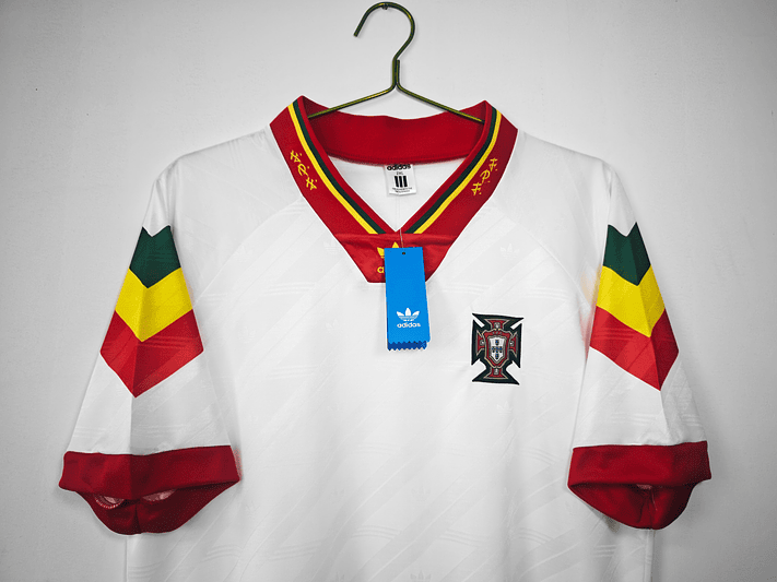 Portugal 1992/94 (Away Kit) 4