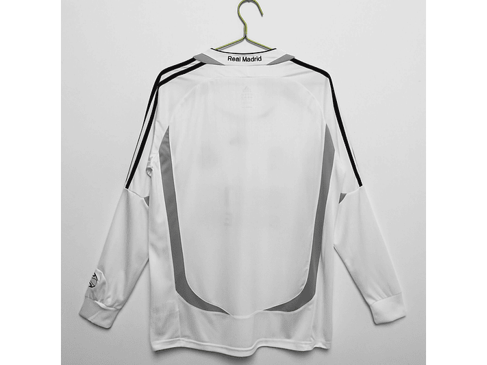 Real Madrid 2006/07 (Home Kit – Long Sleeve) 5