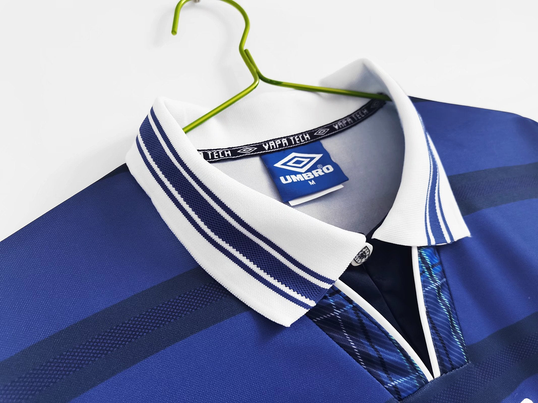 Escocia 1998/00 (Home Kit) 8