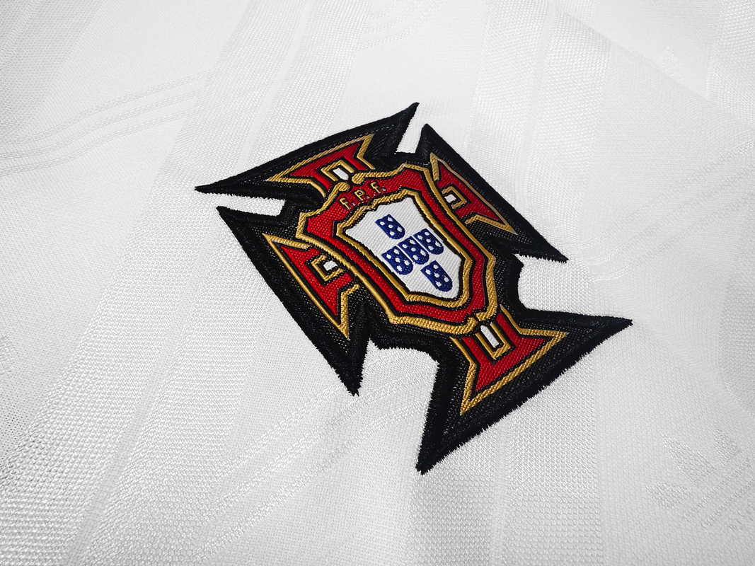 Portugal 1992/94 (Away Kit) 8