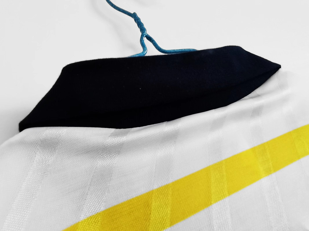 Escocia 1988/91 (Away Kit) 9