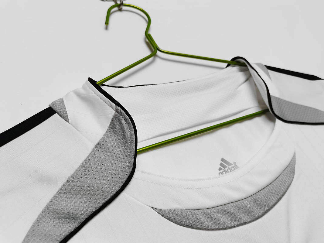 Real Madrid 2006/07 (home Kit) 3