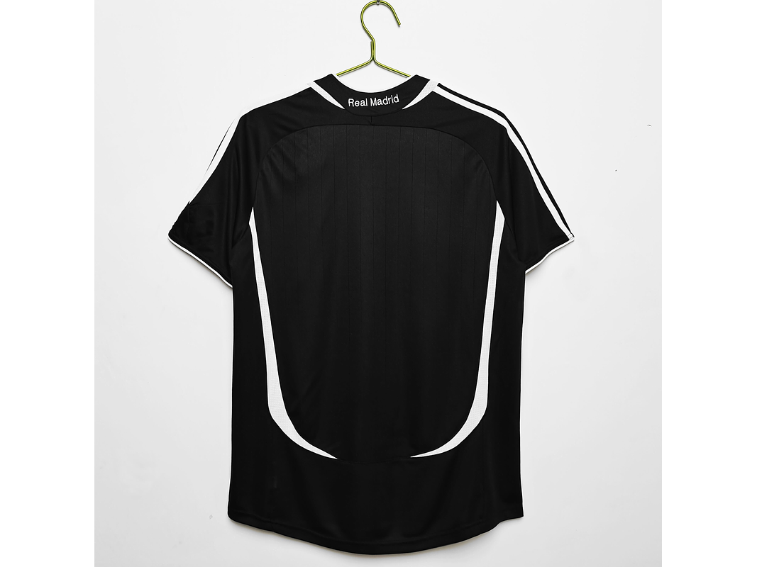 Real Madrid 2006/07 (Away Kit) 5