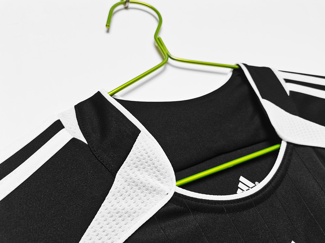 Real Madrid 2006/07 (Away Kit) 7