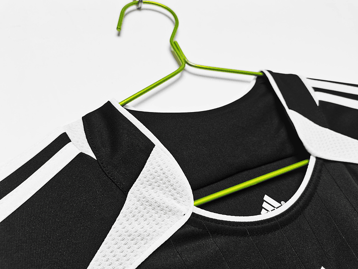 Real Madrid 2006/07 (Away Kit) 7