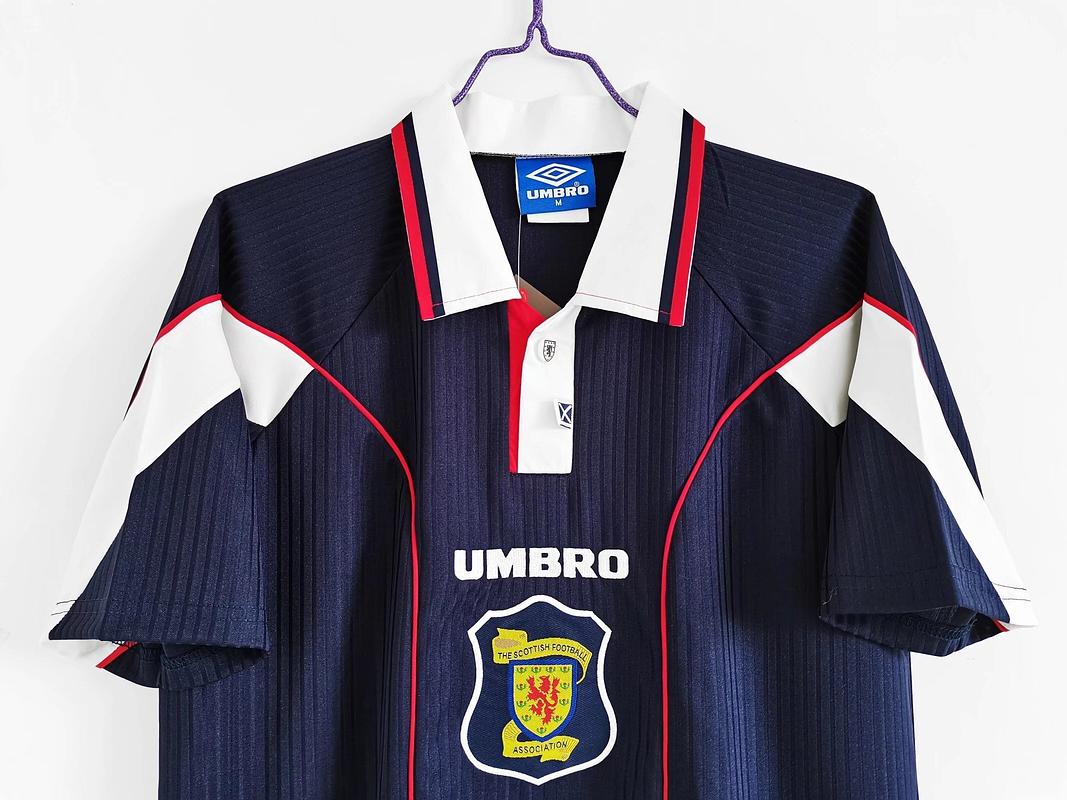 Escocia 1996/98 (Home Kit) 9
