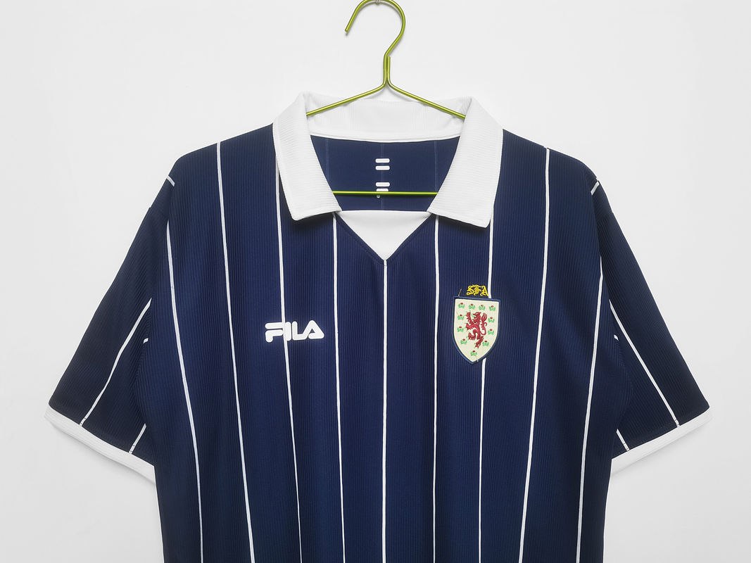 Escocia 2002 (Home Kit) 2