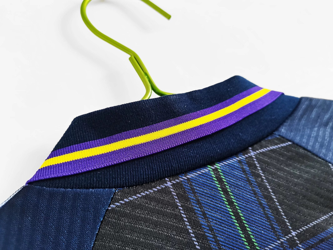 Escocia 1994/96 (Home Kit) 6