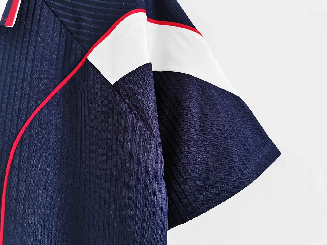 Escocia 1996/98 (Home Kit) 11