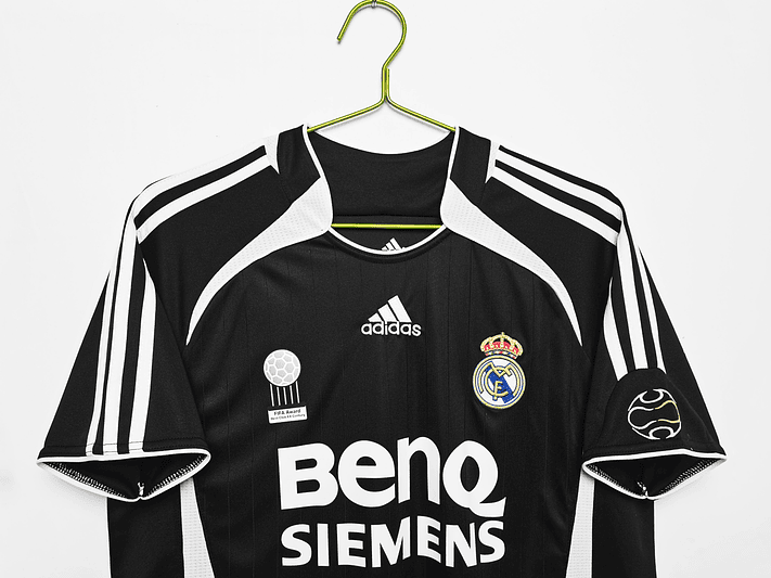 Real Madrid 2006/07 (Away Kit) 9