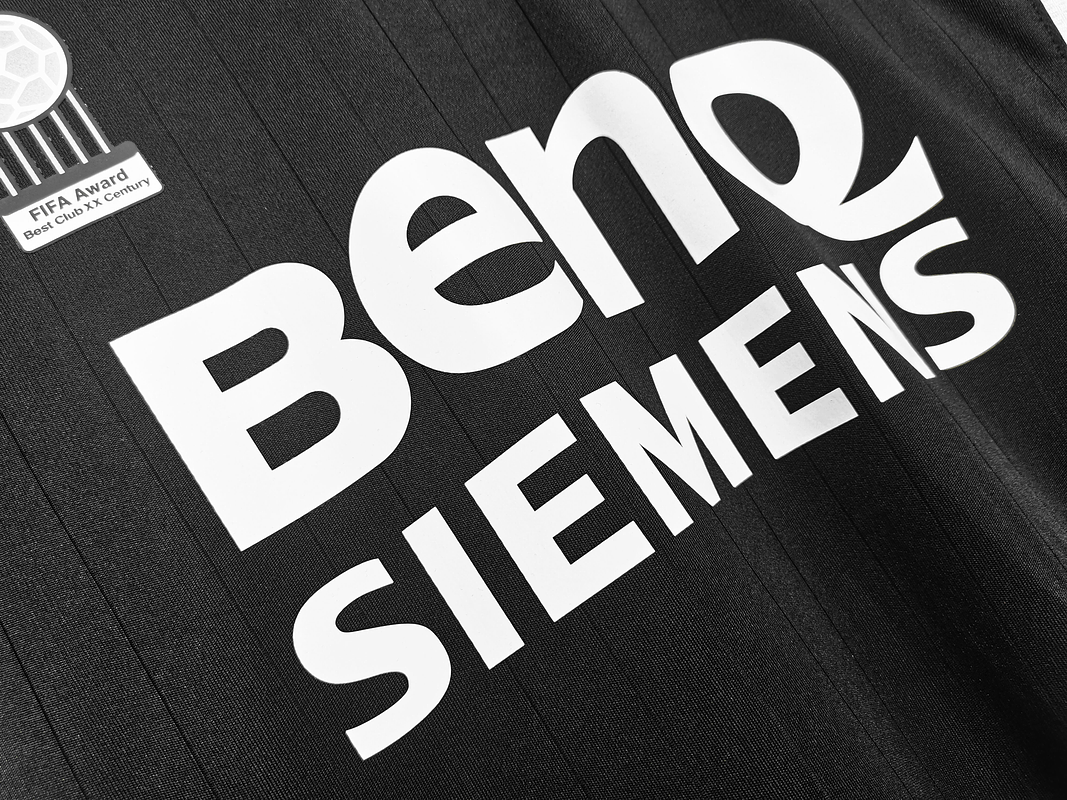 Real Madrid 2006/07 (Away Kit – Long Sleeve) 6