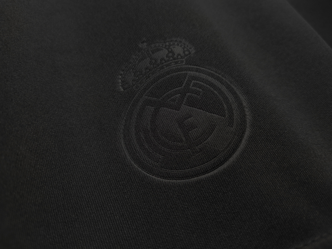 Real Madrid 2008/09 (Away Kit) 4